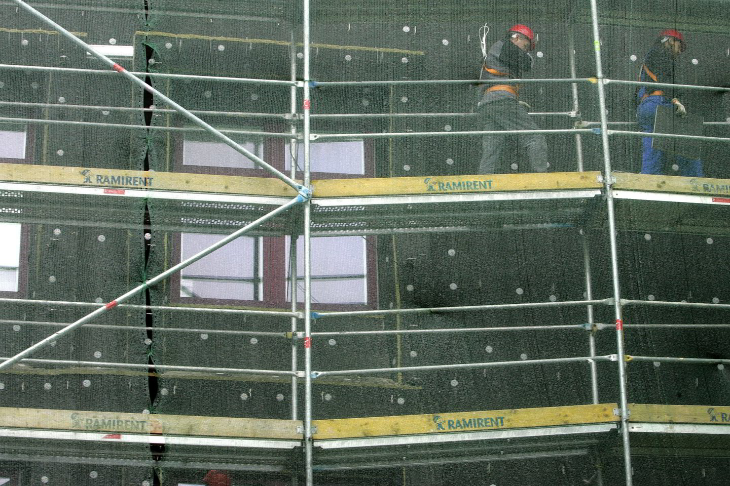 Vyriausybė bando įpūsti gyvybės naujajai daugiabučių renovacijos programai.