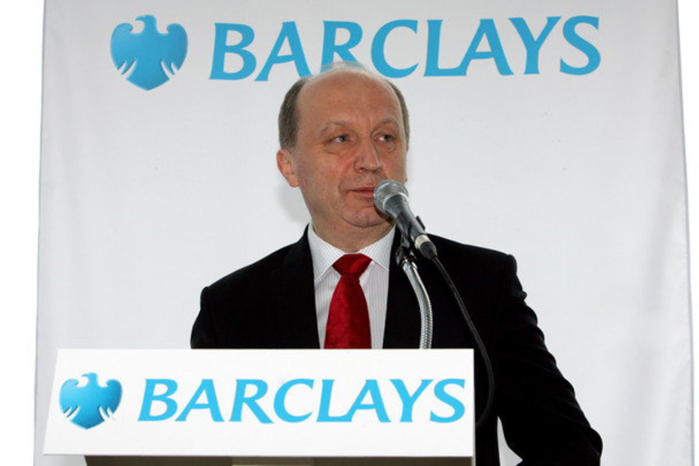 Tik „Barclays“ prisiviliojom, o darbo vietų paprastam žmogui?