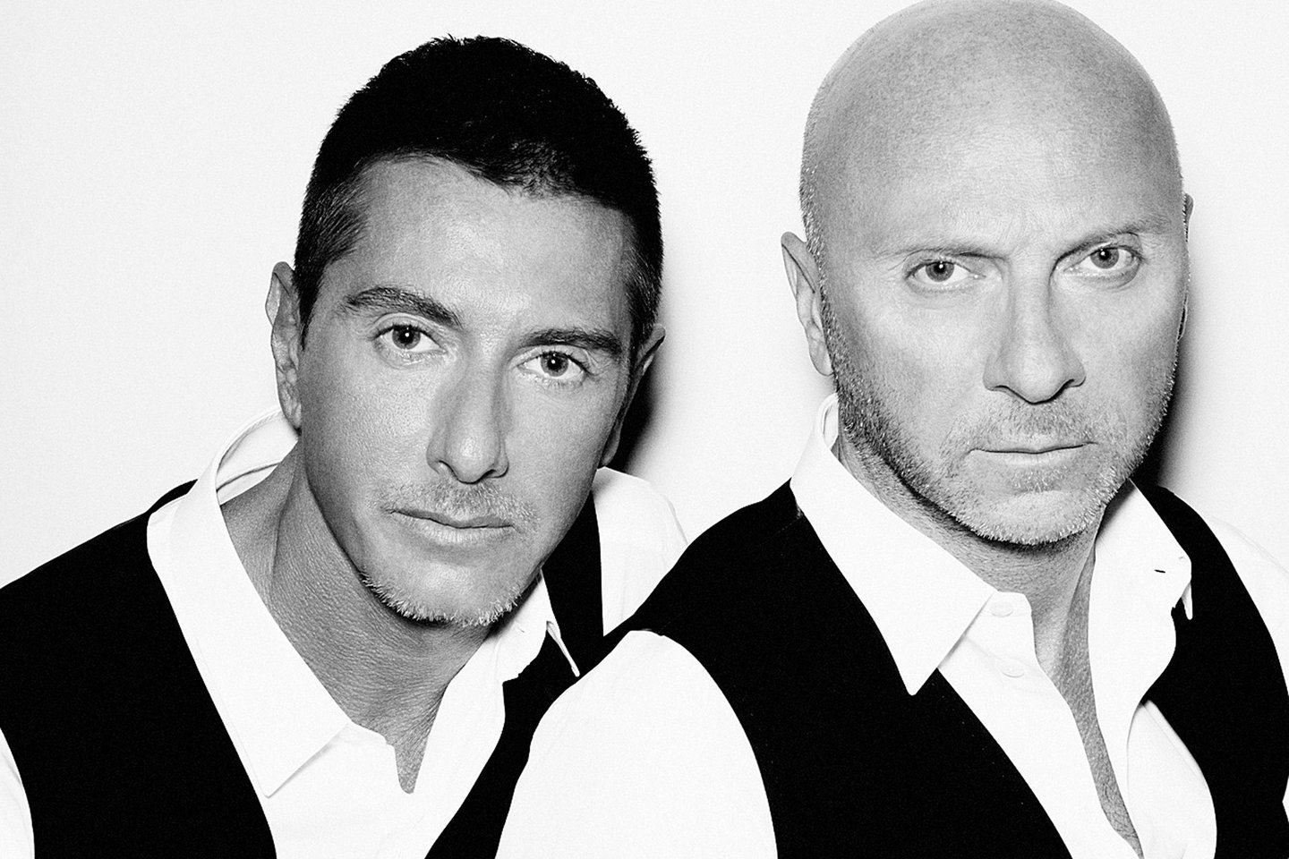 Aistra madai ir verslo motyvai paskatino dizainerius Domenico Dolce bei Stefano Gabbaną suteikti galimybę užsidirbti keletui jaunų perspektyvių mados kūrėjų.