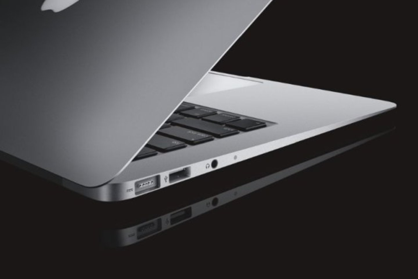 Bendra metinė “Apple” produkcijos apyvarta Baltijos regione pranoksta net buvusią prieš krizę.