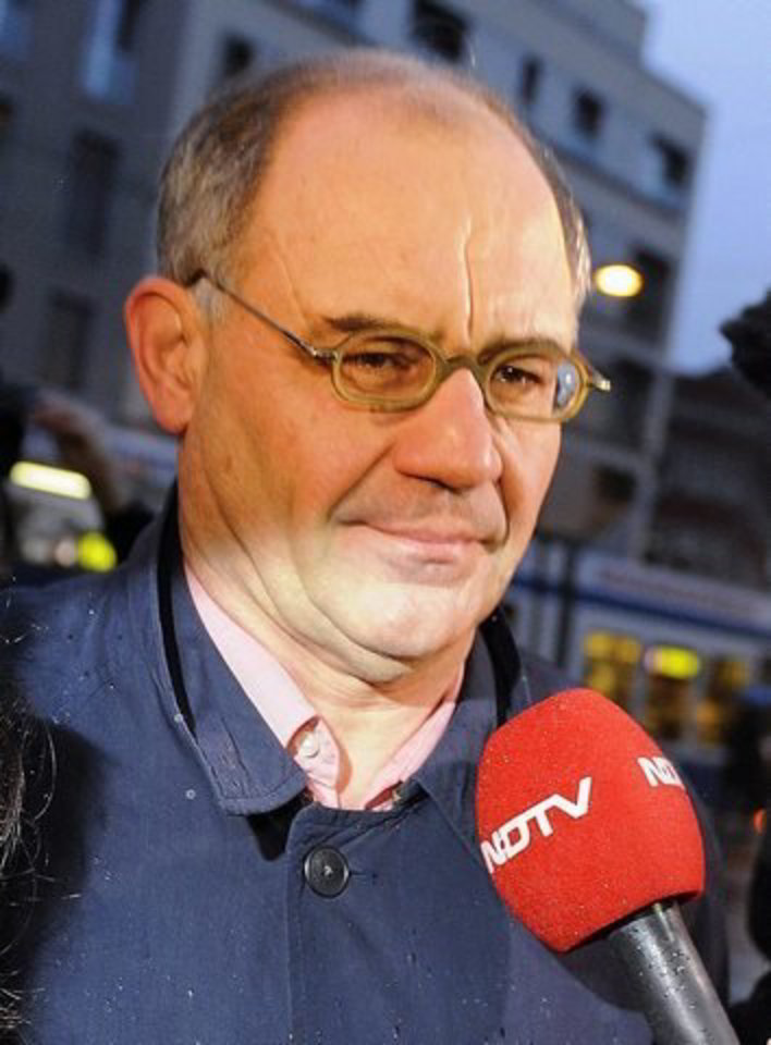 Rudolfas Elmeris „WikiLeaks“ atskleidė konfidencialią informaciją apie turtingus mokesčių vengėjus.