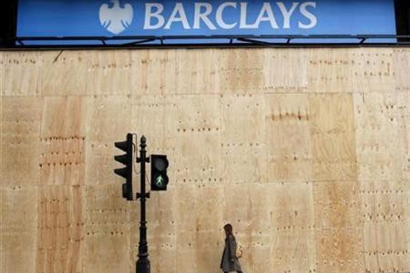 „Barclays“ gali būti priverstas išmokėti dar apie 42 mln. svarų sterlingų kompensacijų.