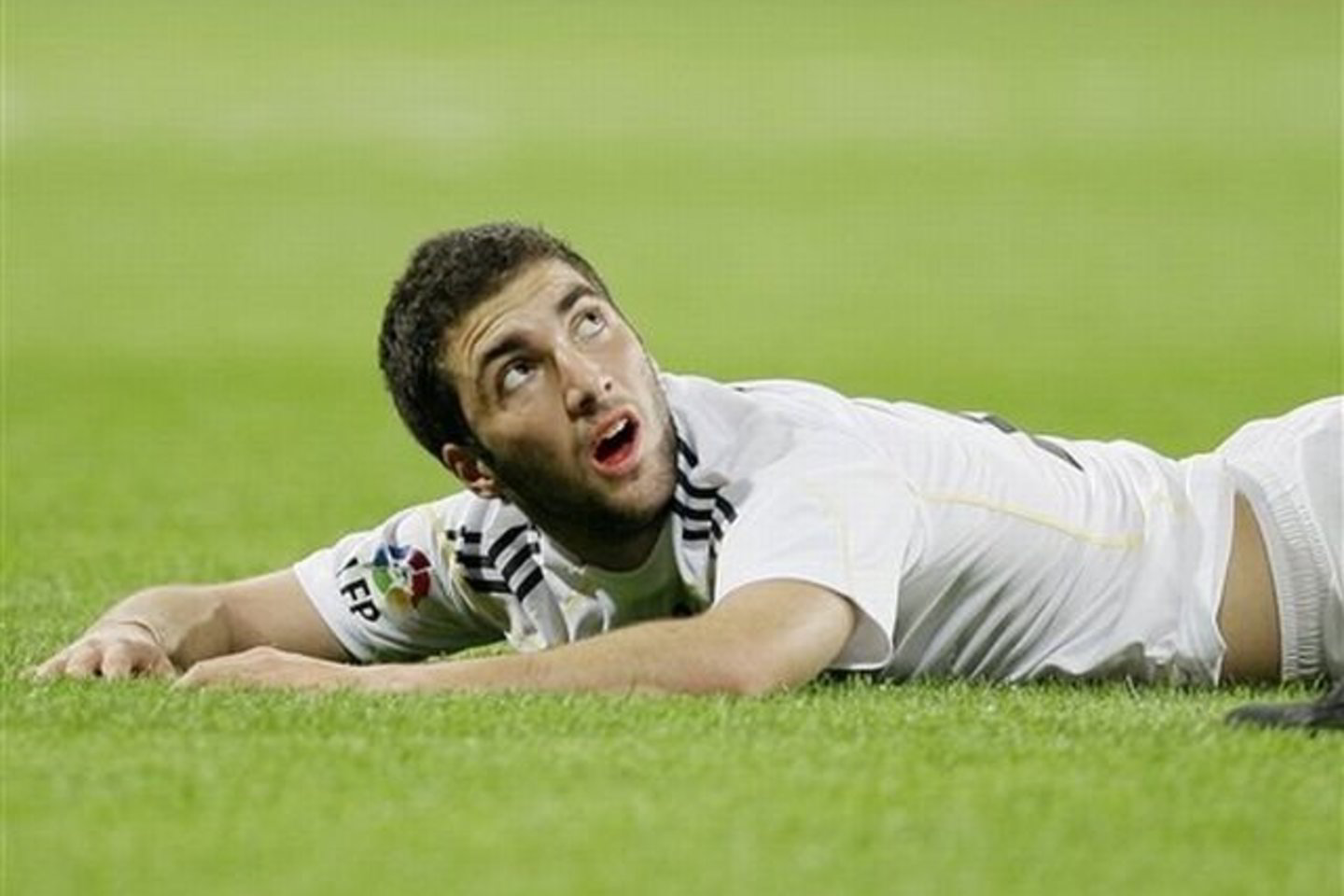 Čikagoje G.Higuainas gulėjo ant operacinio stalo. Gydytojai atliko išvaržos operaciją.