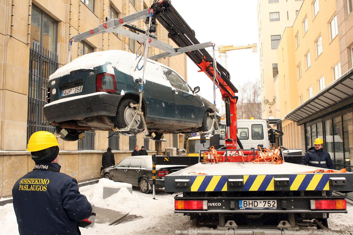 Ministerija pritarė Kauno mero siūlymui nutempti valymui trukdančius automobilius.
