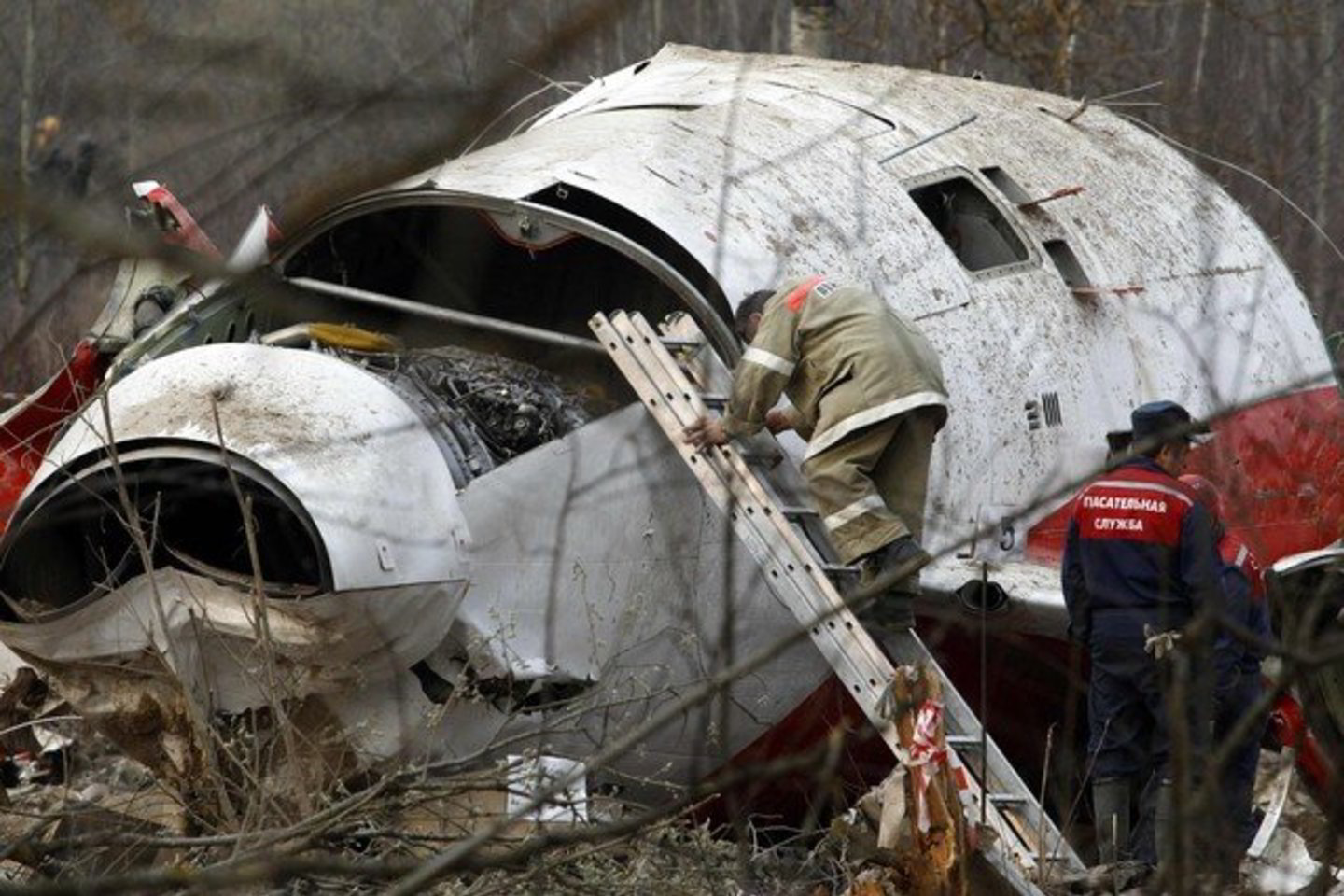Lenkijos diplomatas premjerui teigė, kad šios šalies Vyriausybei kelia abejonių neseniai paskelbtos Rusijos tyrėjų išvados dėl Smolensko tragedijos tyrimo.