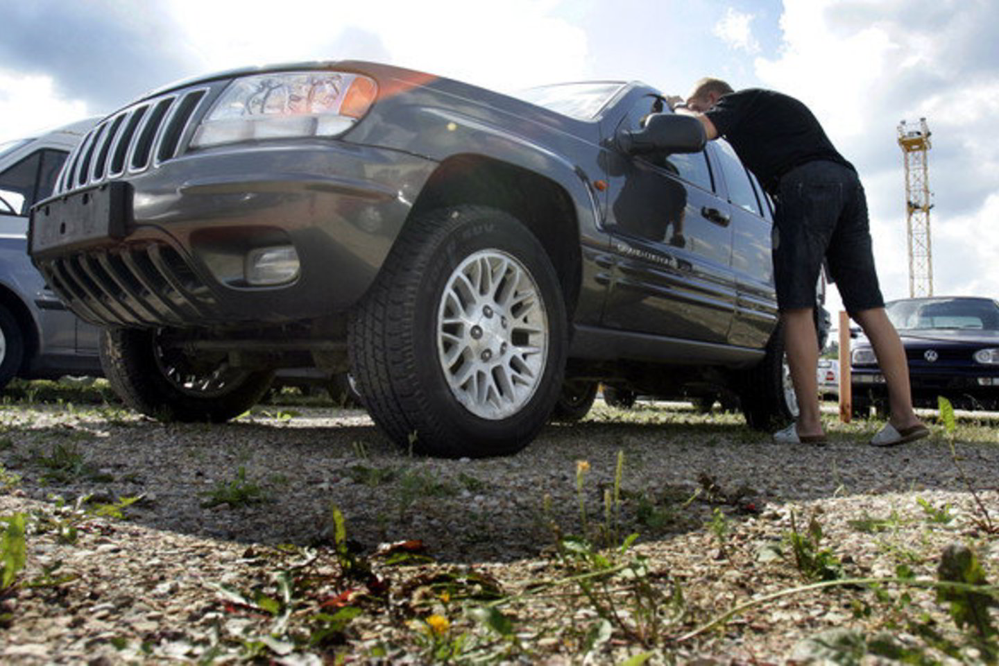 Vienas britas, kurio pavogtas automobilis buvo surastas, turėjo sumokėti 150 svarų sterlingų suradimo mokestį ir 20 svarų už jo saugojimą.