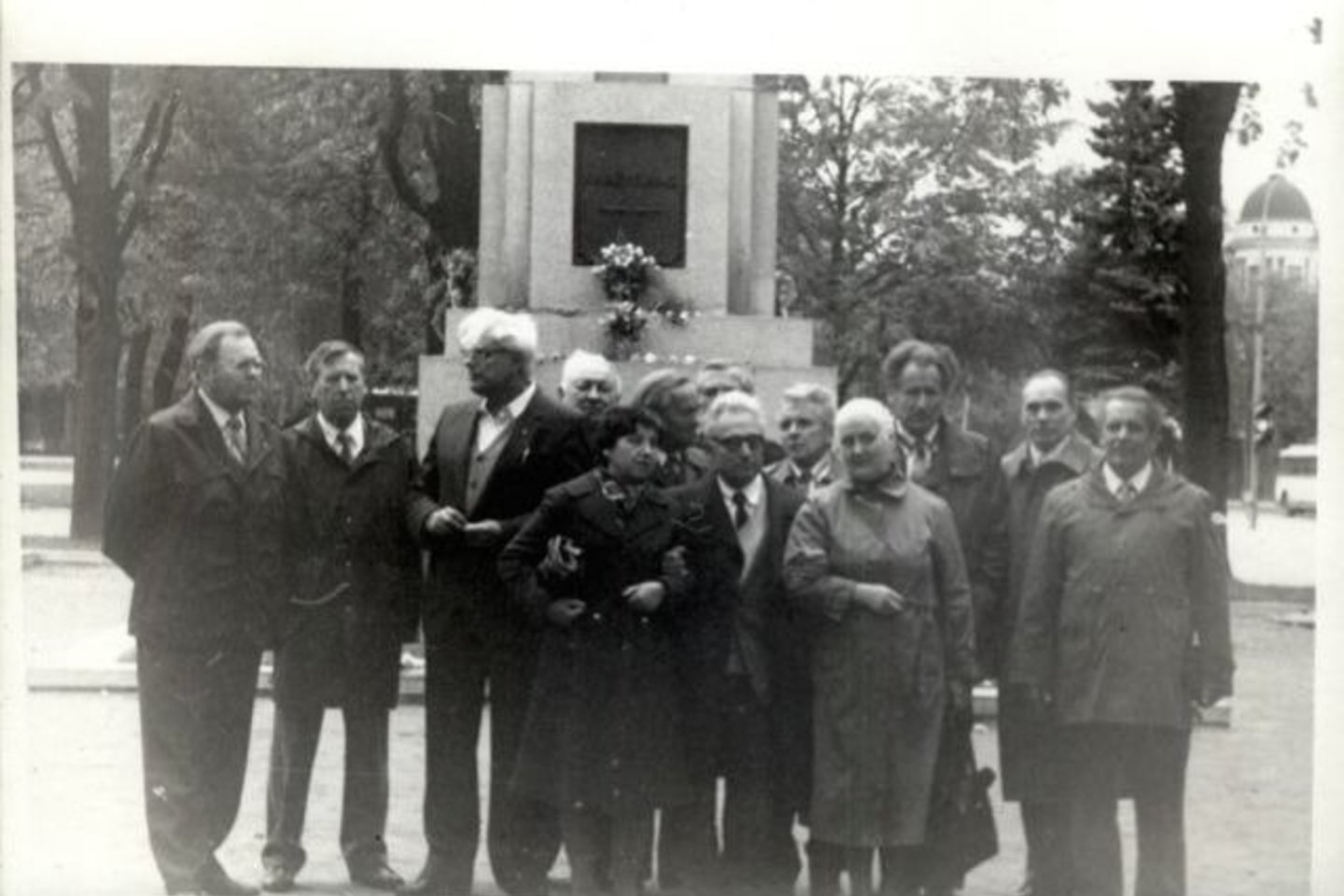 Organizacijos pavadinimas – tai ne tik socialinis siekis, bet ir pėdų mėtymas, kad iškilus pavojui saugumiečiai neįtartų studentų (1989.10.07).