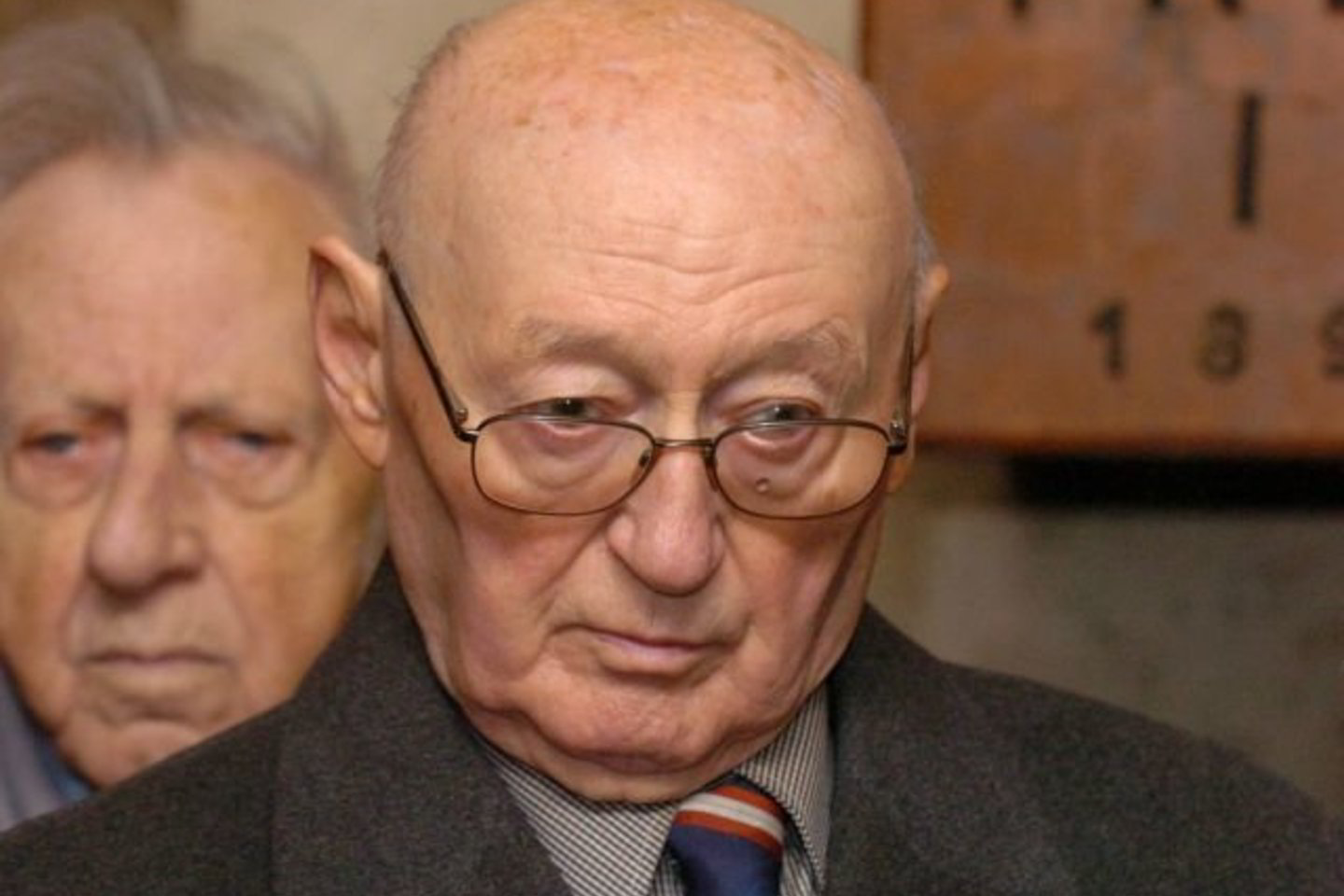 Po 1989 metų B.Biszku pasitraukė iš viešojo gyvenimo.