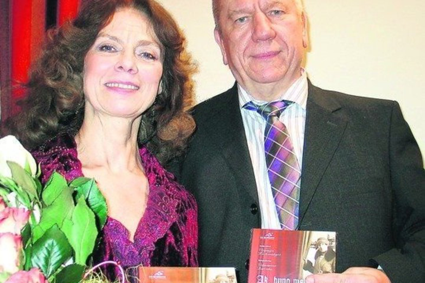 Klaipėdos apskrities bibliotekos vadovo V.Šikšnelio ir V.Kochanskytės pastangomis I.Simonaitytės balsas ir kūryba atgijo kompaktinėje plokštelėje.