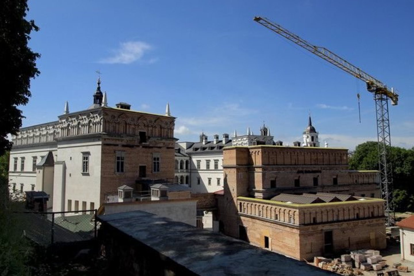 Valdovų rūmų atkūrimas atitinka nemažiau kaip tris kriterijus, pagal kuriuos projektai gali būti pripažinti valstybei svarbiais objektais.