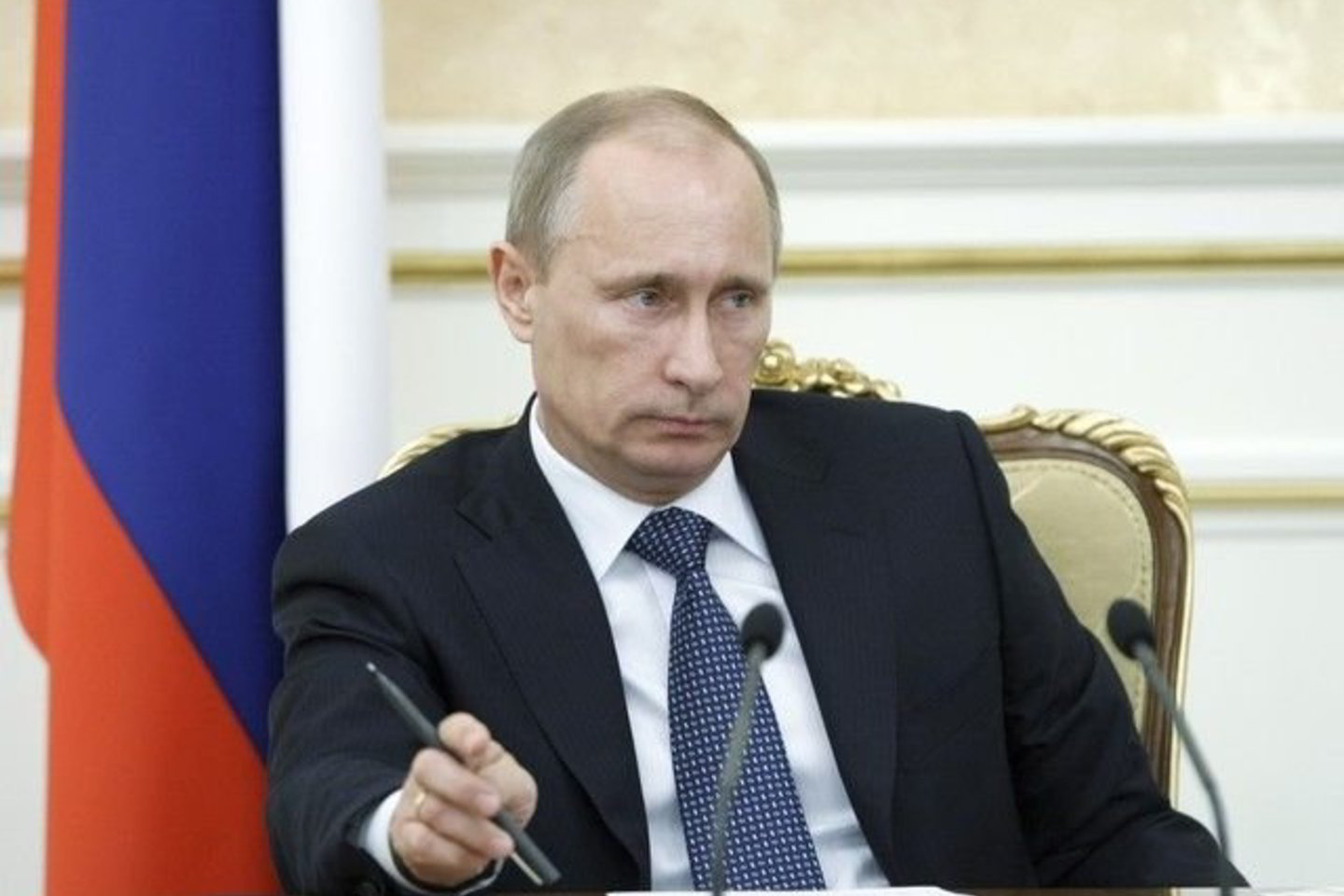„Merginos patiko, gražios merginos. Būtent merginos. Man, be abejo, tai patiko“, - sakė V.Putinas.