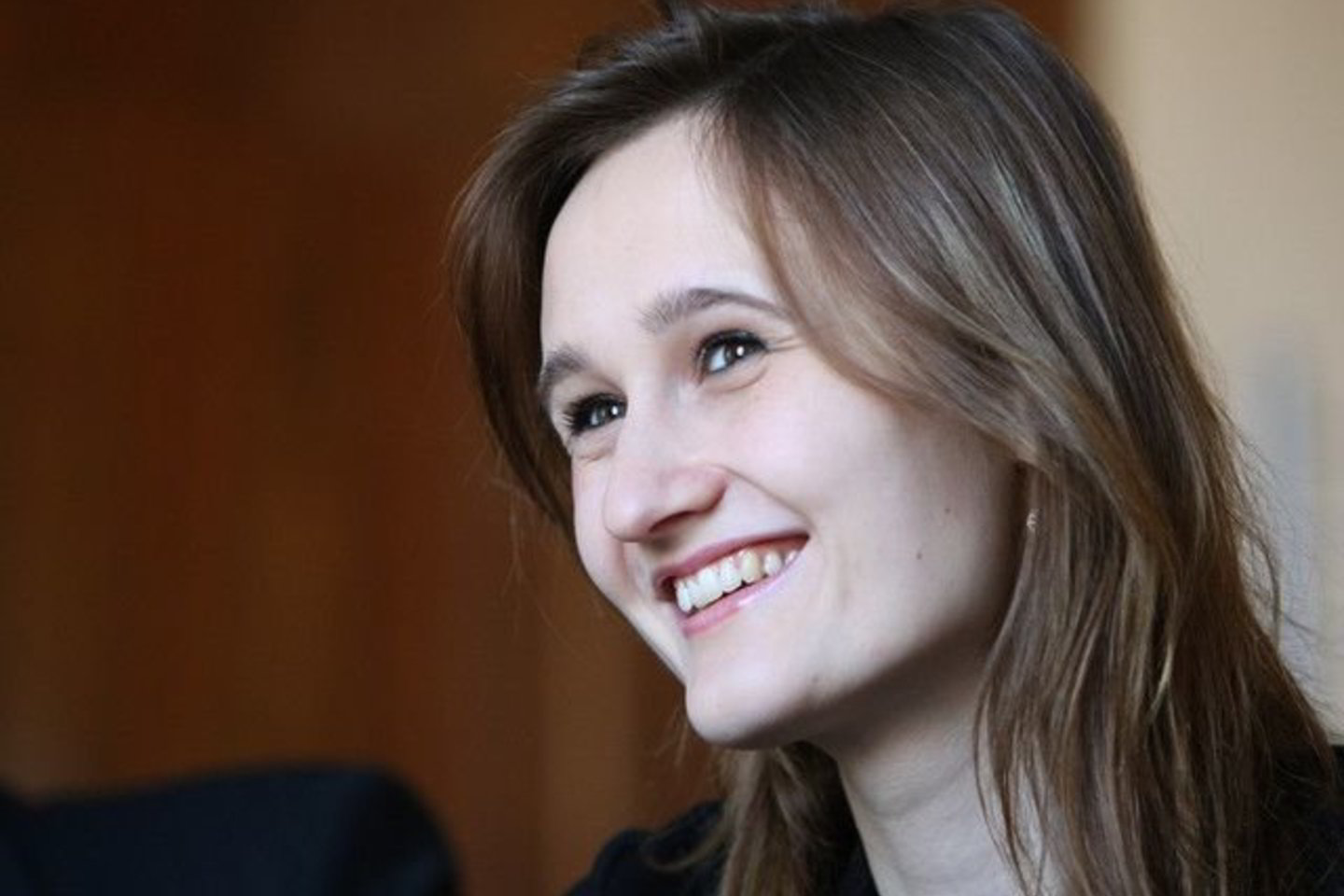 Aštuntojo rato partijoje Lietuvos šachmatininkė juodosiomis figūromis nugalėjo 4 taškus turinį olandą Marcelį Peeką (2342), kuris nukrito į 98-ąją poziciją.