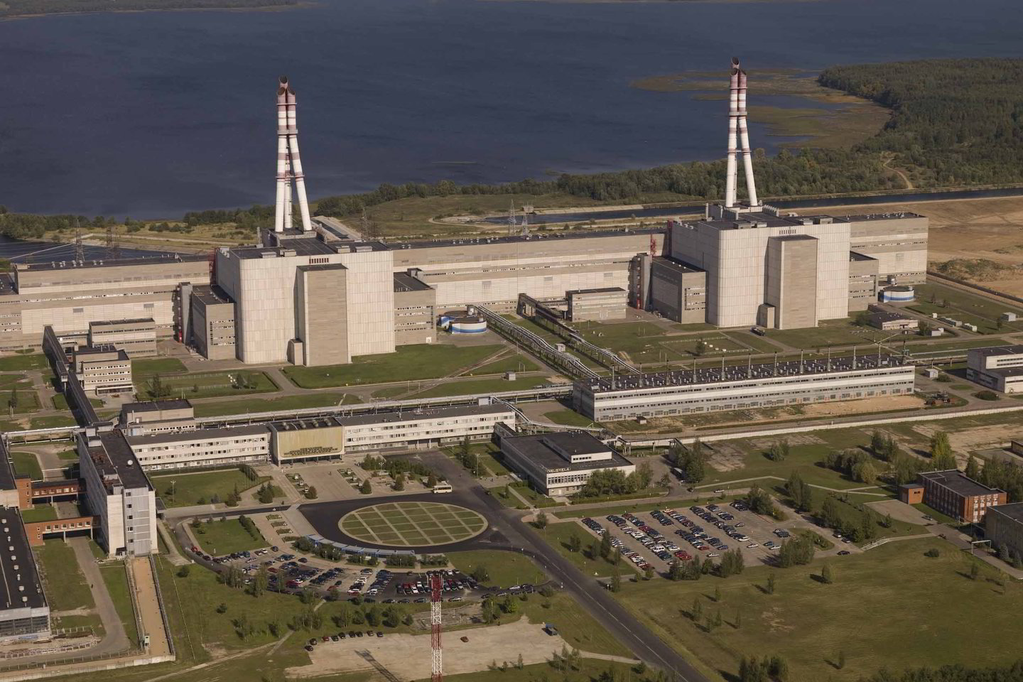 IAE iš antrojo energijos bloko iškraunamas panaudotas branduolinis kuras.