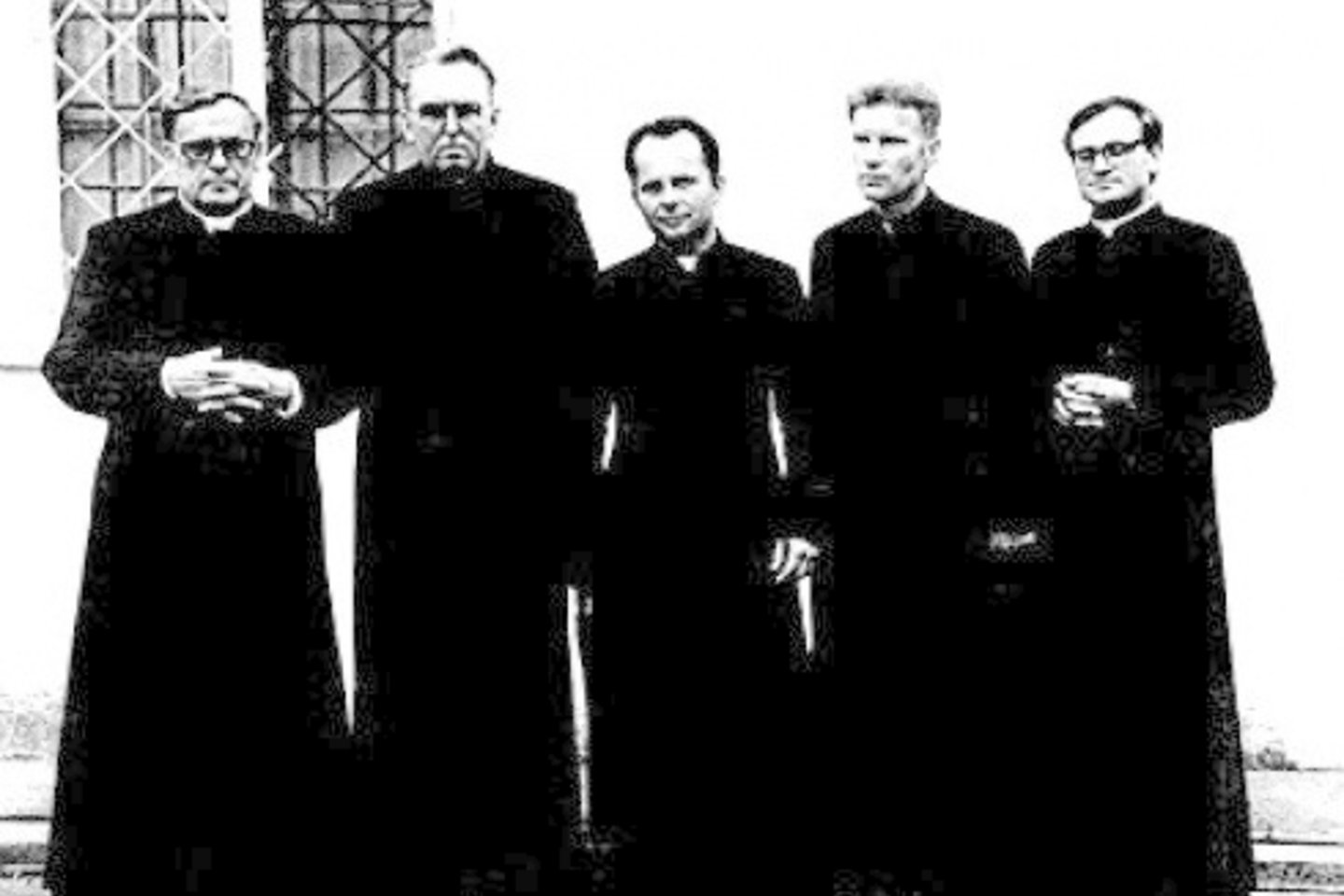 Tikinčiųjų teisėms ginti katalikų komitetas. Iš dešinės kunigai: J.Kauneckas, J.Zdebskis, S.Tamkevičius.