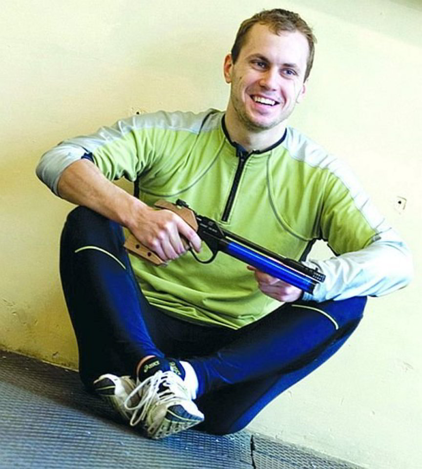 J.Kinderis pripažįsta, kad jam palankus buvo šaudymo ir bėgimo rungčių sujungimas - nuo tada sportininko rezultatai ėmė sparčiai augti.