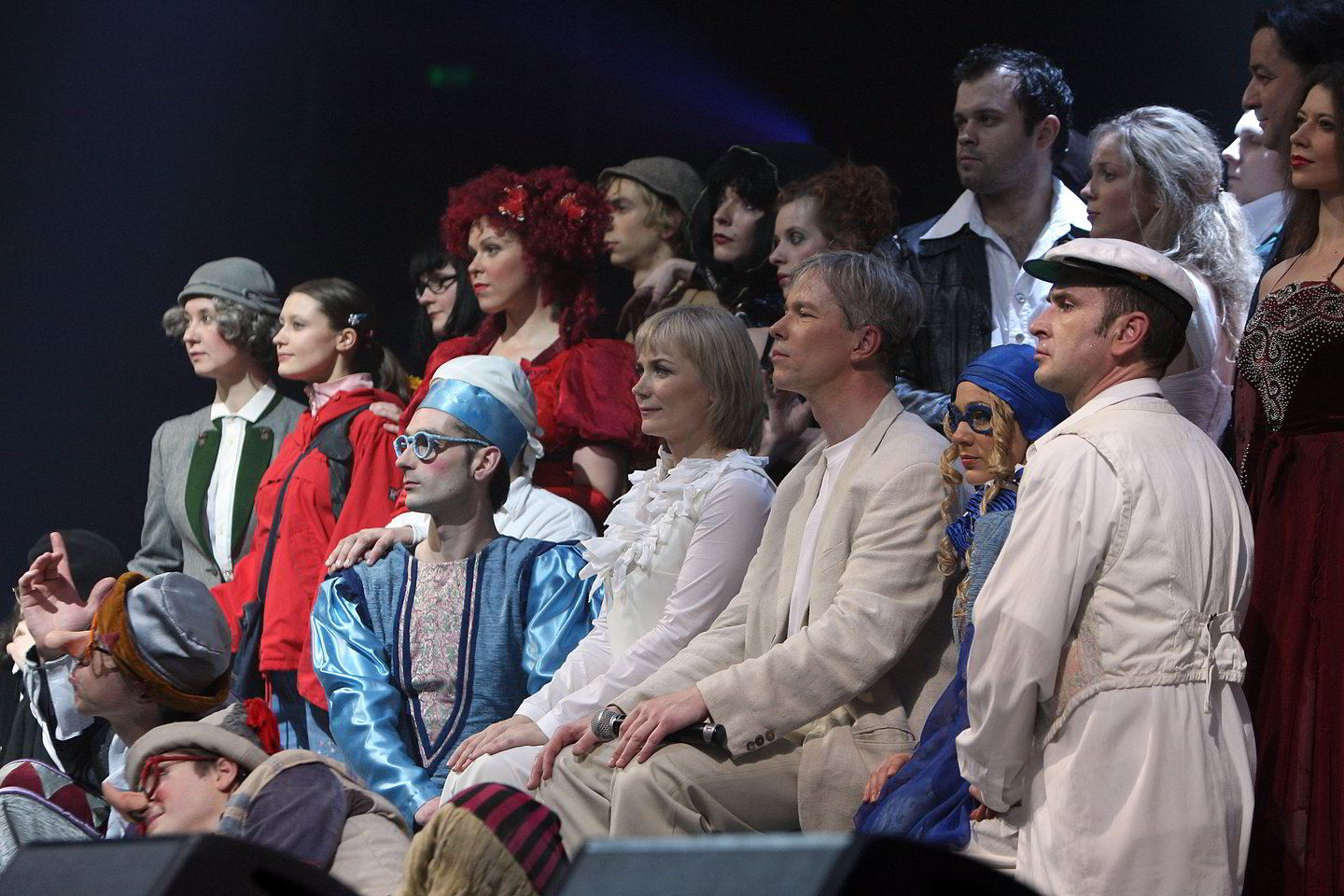 Keistuolių teatras rengiasi premjerai.