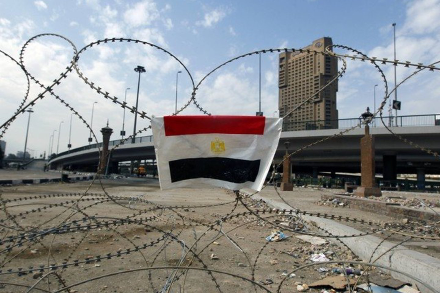Opozicija reikalauja, kad Egipto prezidentas atsistatydintų nedelsiant.