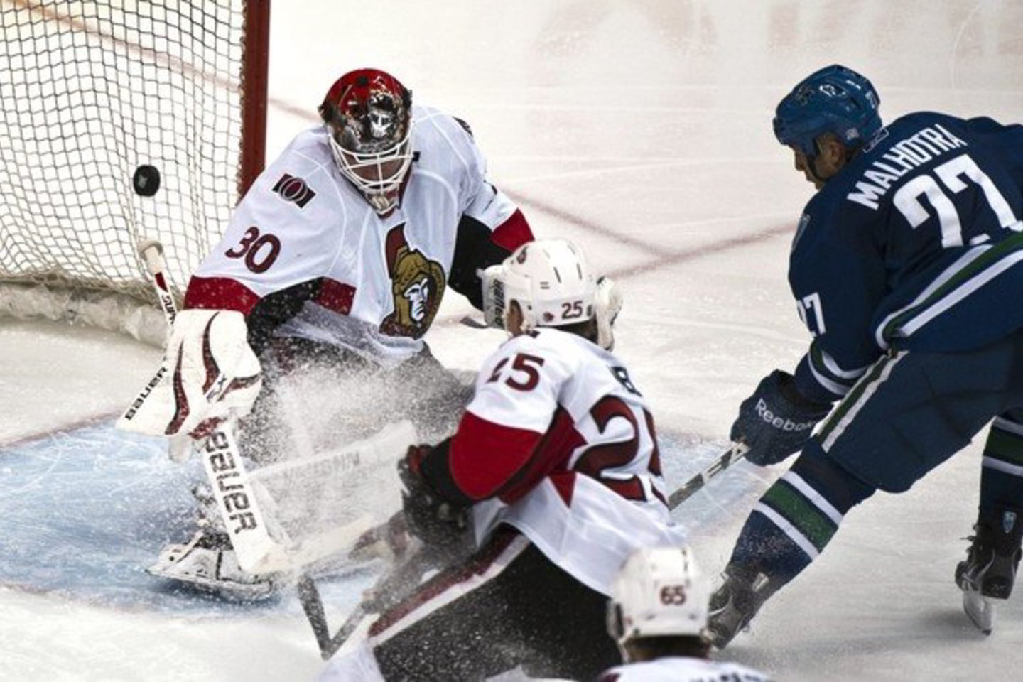 „Vancouver Canucks“ nugalėjo „Ottawa Senators“.