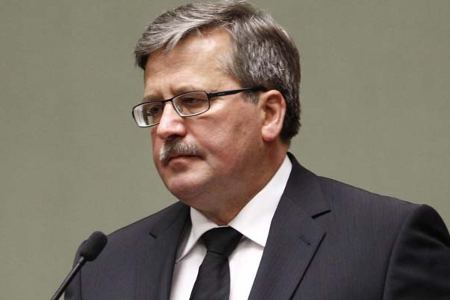 Lenkijos vadovas B.Komorowkis šį mėnesį lankysis Lietuvoje.