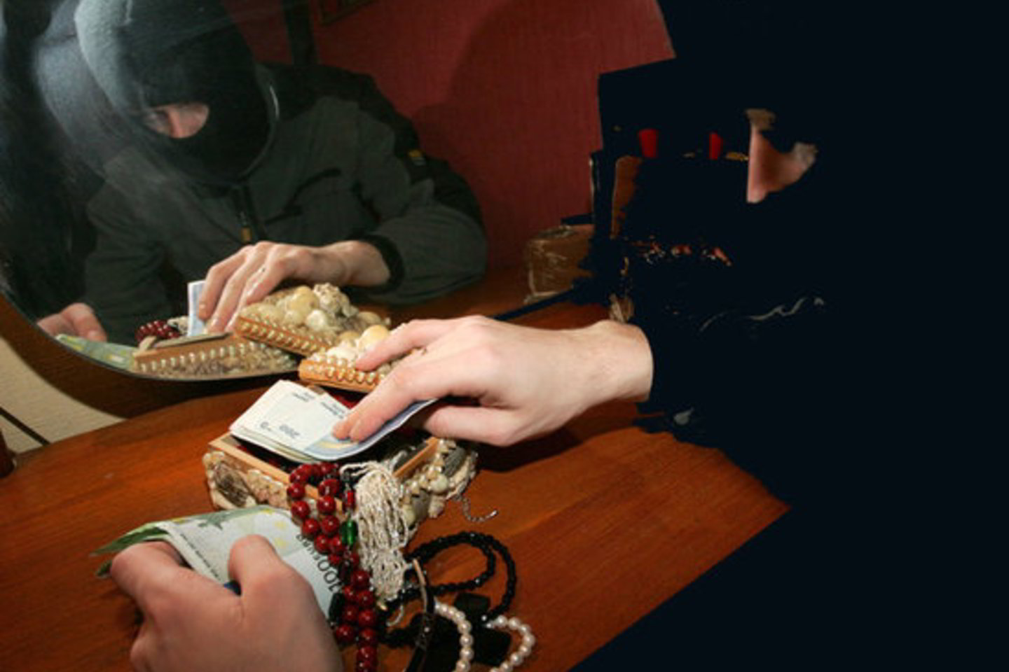 Įvykį tiria policija.