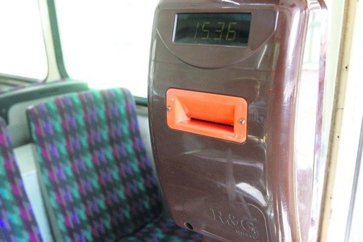 Pasirodo, kad lipdamas į autobusą žmogus turi žinoti, kuris komposteris veikia.