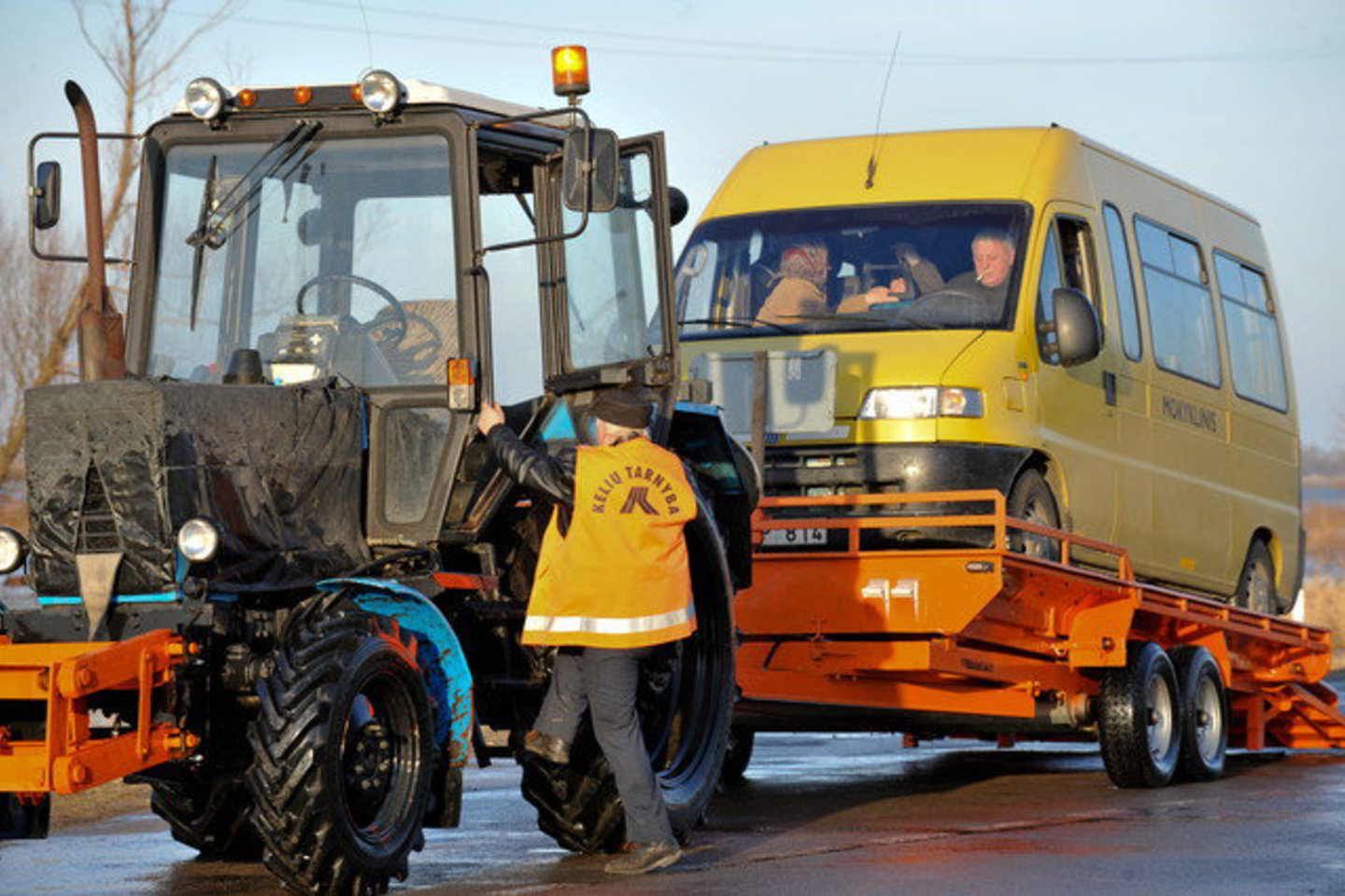 Lengvųjų transporto priemonių perkėlimas bus atnaujintas tik Šilutės rajono ekstremalių situacijų valdymo centrui leidus.