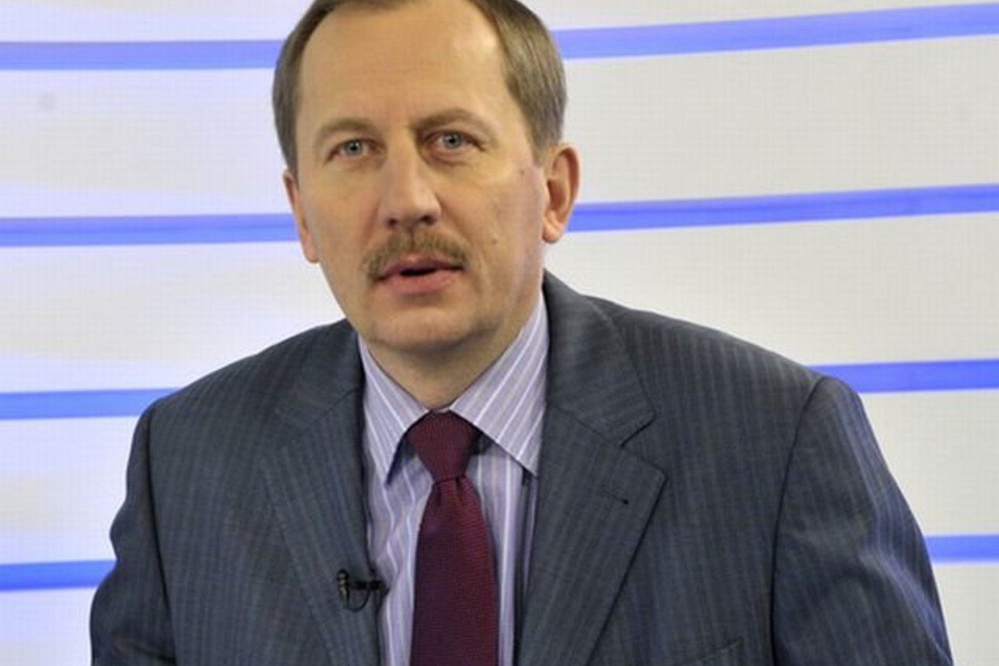 Ministro pirmininko tarnybos kancleris teigė, jog negalima teigti, kad visur yra naudojama nesertifikuota įranga.