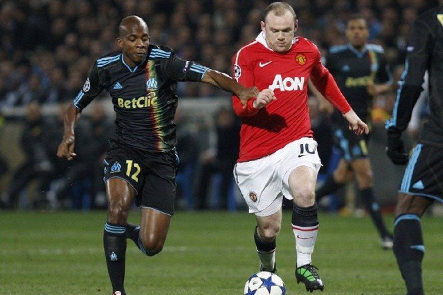 „Manchester United“ puolėjui W.Rooney nepavyko pralaužti Marselio komandos gynybos.