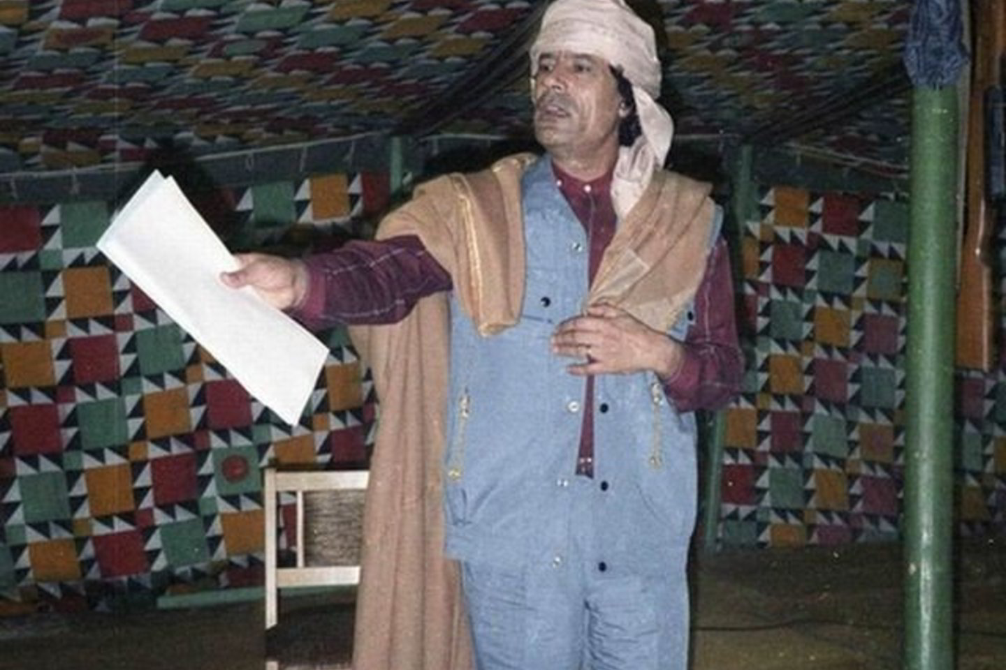 M.Gaddafi kali pasivyti seni nusikaltimai.