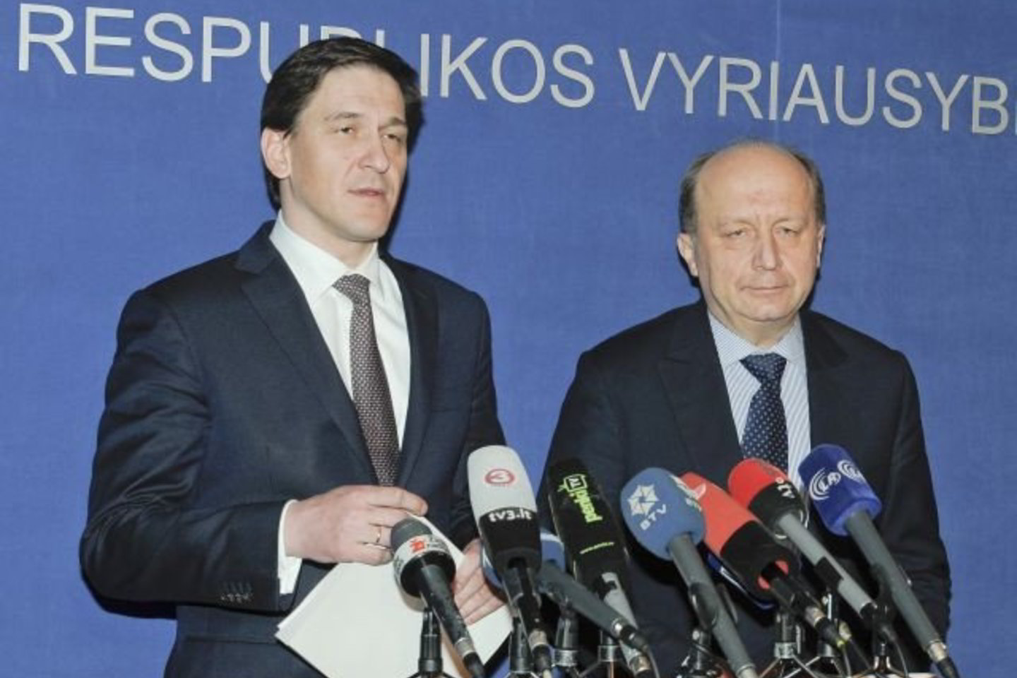 Žiniasklaidos duomenimis, sekmadienį D.Kreivys premjerui perdavė slaptą pažymą apie kyšininkus bei nusikaltėlius viešųjų pirkimų srityje.