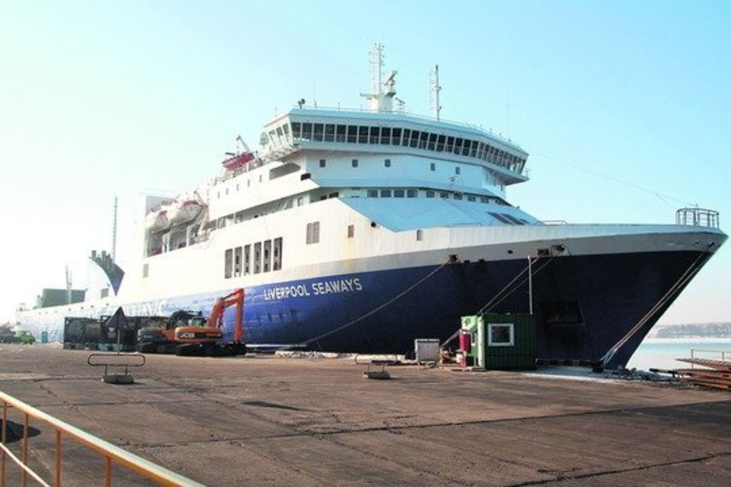 186 metrų ilgio keltas „Liverpool Seaways” gali plukdyti 320 keleivių.