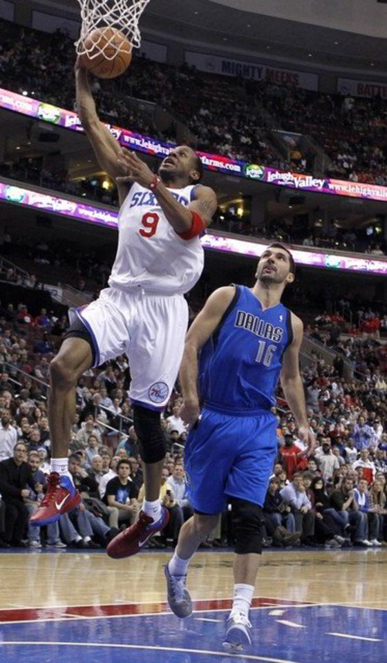 Filadelfijos „76ers“ komanda namuose 93:101 pralaimėjo Dalaso „Mavericks“ ekipai.