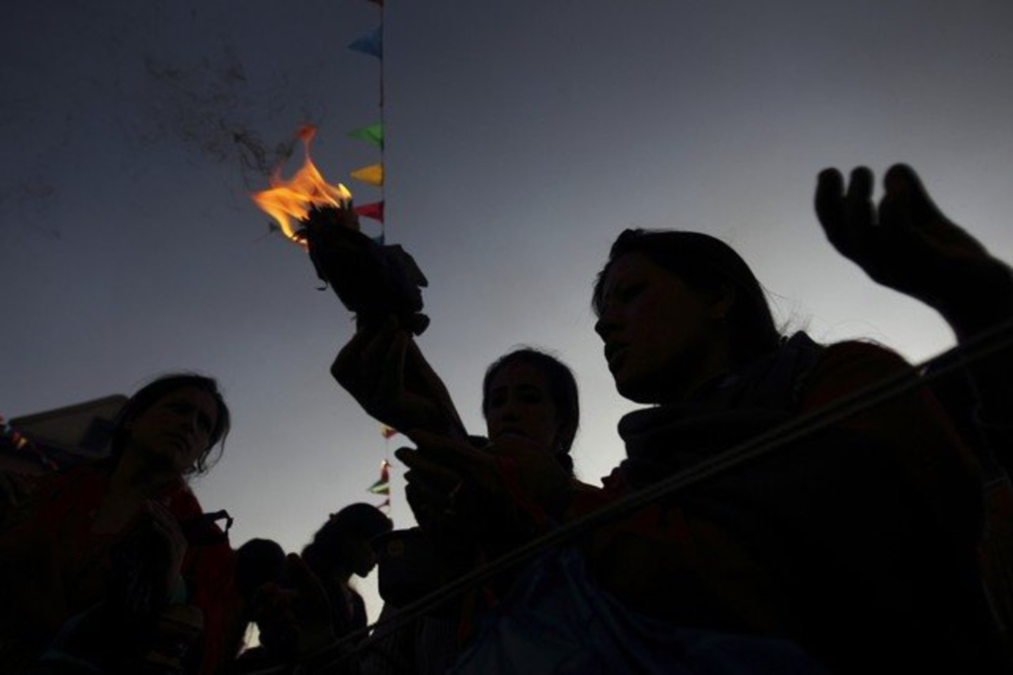 Indijos policija sulaikė du vyrus, kuriems veikiausiai bus pateiktas kaltinimas nužudymu.