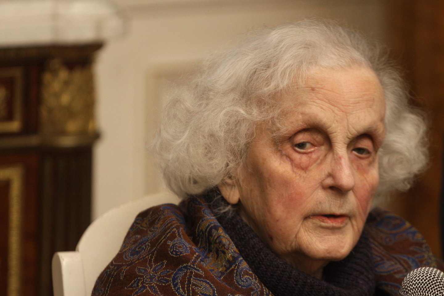 M.Matušakaitė - dailėtyrininkė, architektė, drabužių dizainerė, humanitarinių mokslų daktarė.