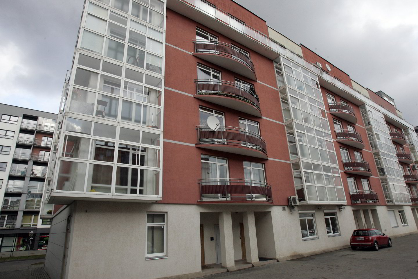 Pastaruoju metu stebimi nežymūs teigiami pokyčiai lemia gerėjančius metinius butų kainų rodiklius.