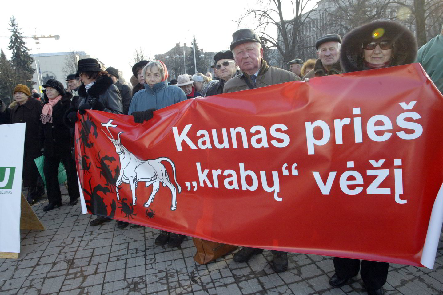 Konservatorius palaikantys kauniečiai protestuoja prieš buriamą koaliciją.