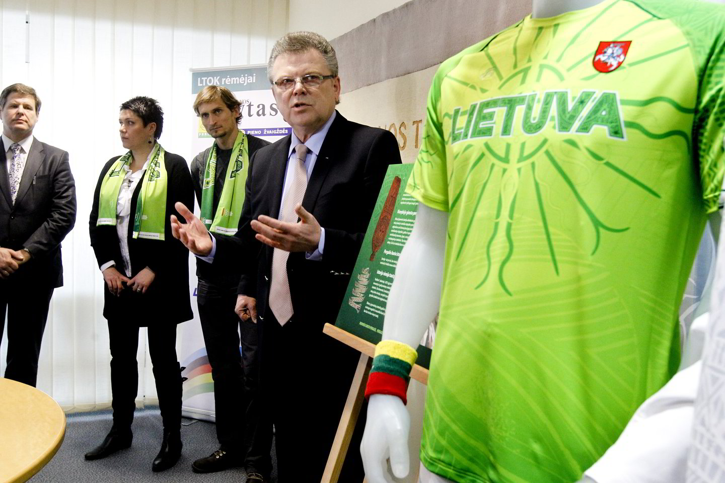 Rinktinės aprangą pasimatavo būsimi olimpiečiai.