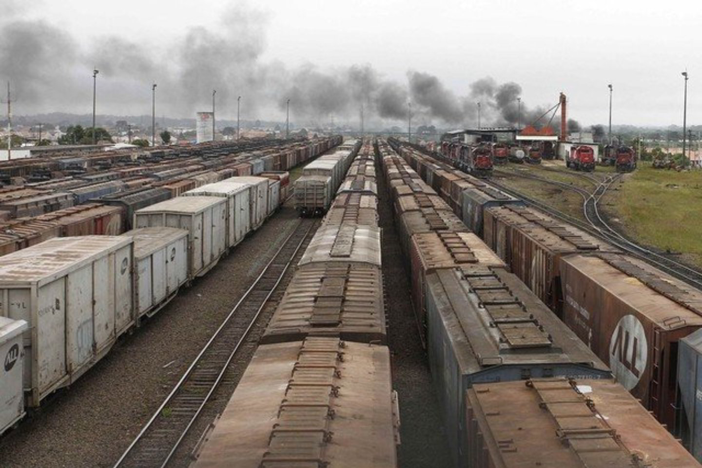 5,5 mlrd. dolerių, iškeistų stambiausiomis kupiūromis, tilptų į 20 didelės talpos krovininių traukinio vagonų. Tiek šešėlinių pinigų iškeliauja iš Rusijos.