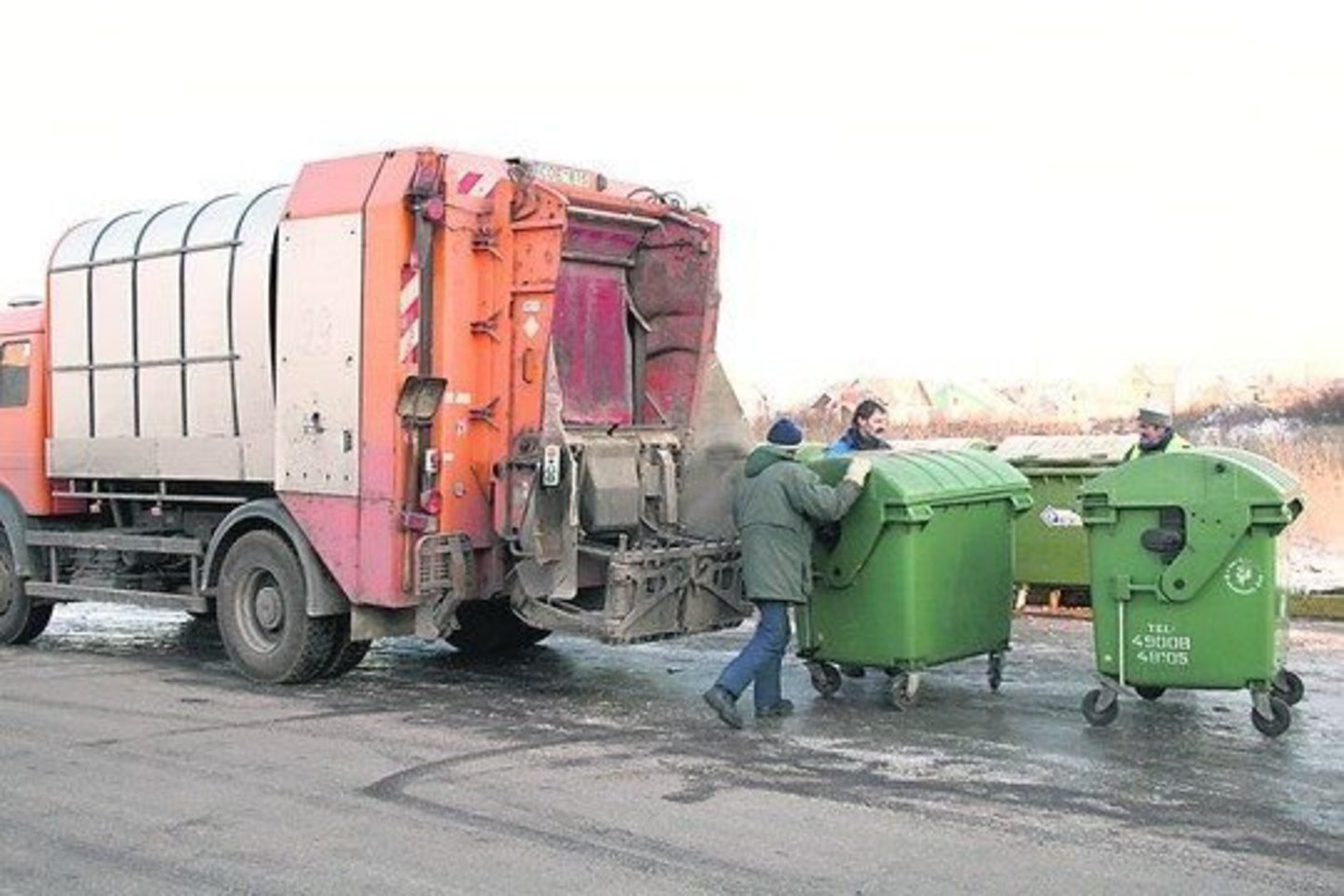 Nuo gegužės Palangoje nebus kam išvežti šiukšlių. Liks neužtaisytos gatvių duobės, sezonui nebus paruošti paplūdimiai.