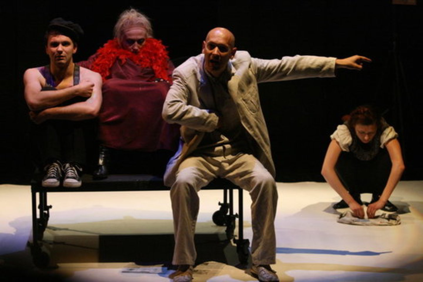 Kovo 27-oji - Tarptautinė teatro diena.