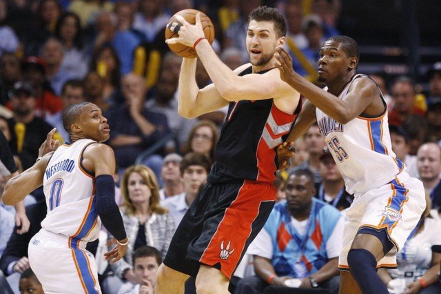 „Thunder“ krepšininkams nesisekė stabdyti A.Bargnani (viduryje).