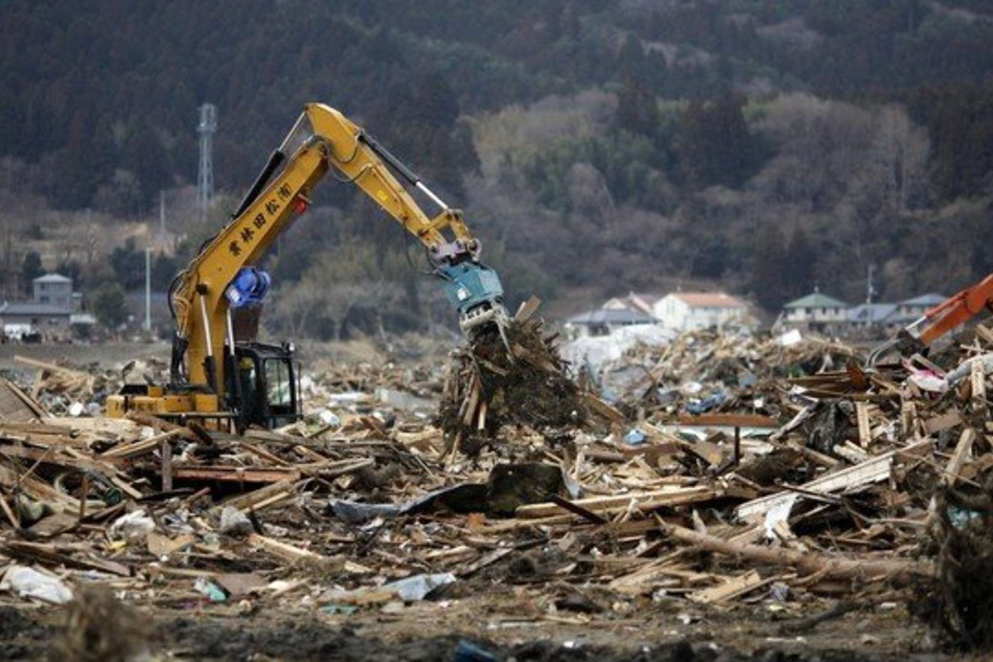 Japonijos meteorologijos agentūra ragina gyventojus būti pasirengus pakartotiniams mažesnio galingumo žemės drebėjimams.