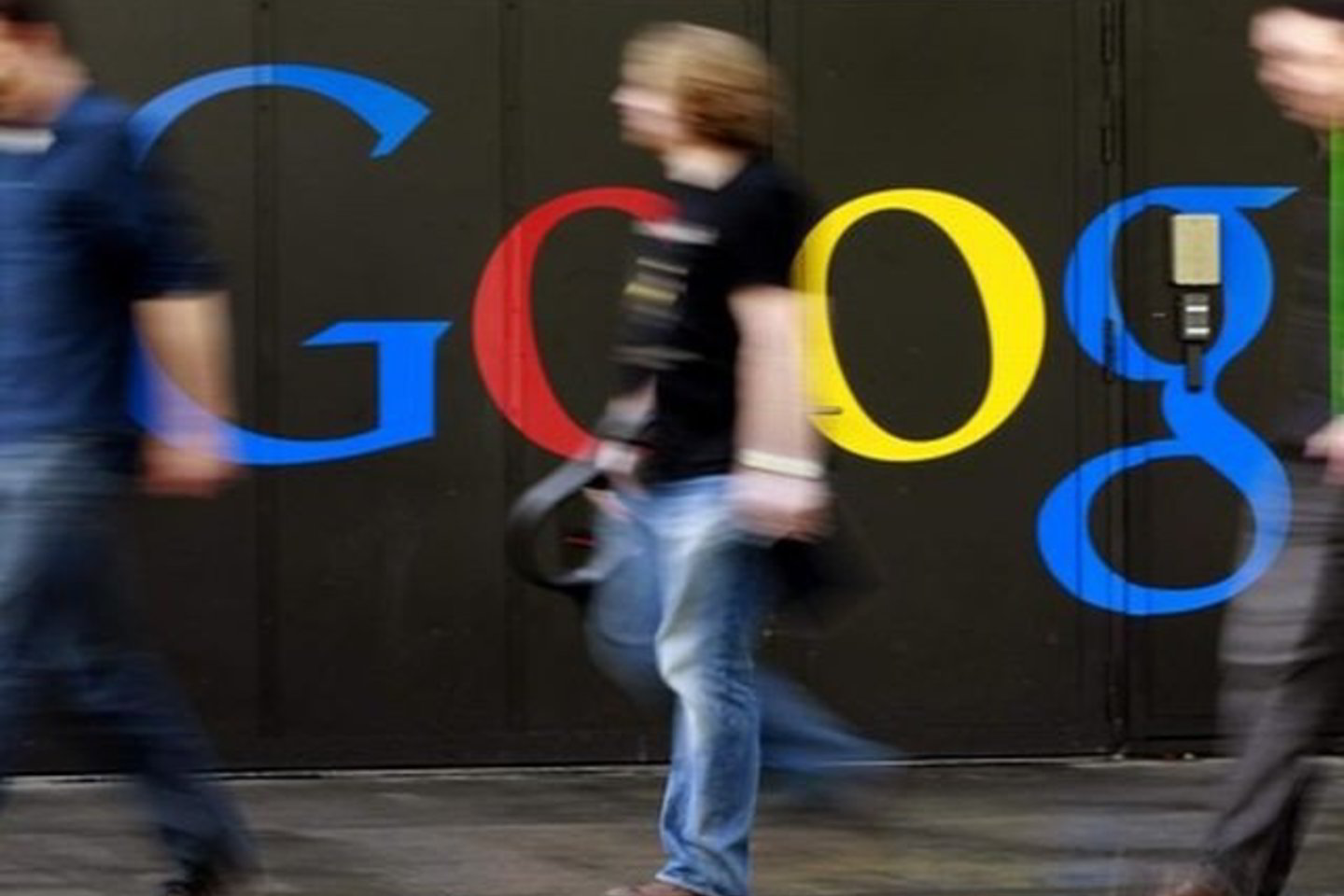 Pirmadienį interneto bendrovė „Google“ apkaltino Kinijos vyriausybę įsibrovus į „Gmail“ pašto sistemą.