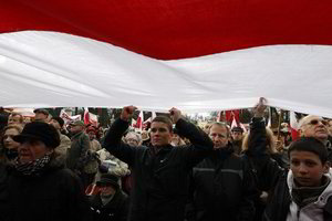 Per prezidento lėktuvo katastrofos prie Smolensko metines Varšuvoje - antirusiškos ir antivyriausybinės demonstracijos (nuotraukos)