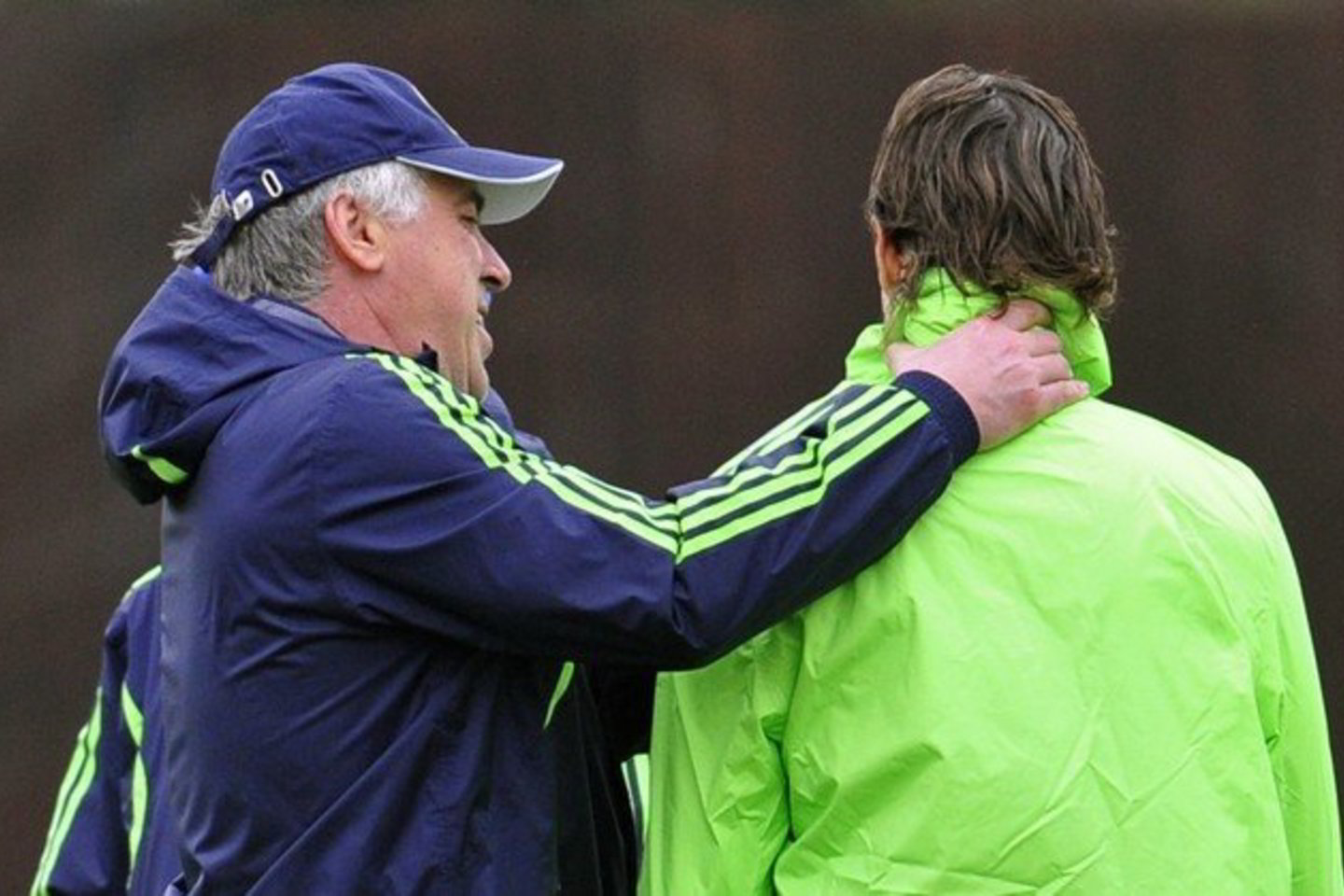 C.Ancelotti mūrų stoja už F.Torresą (dešinėje).