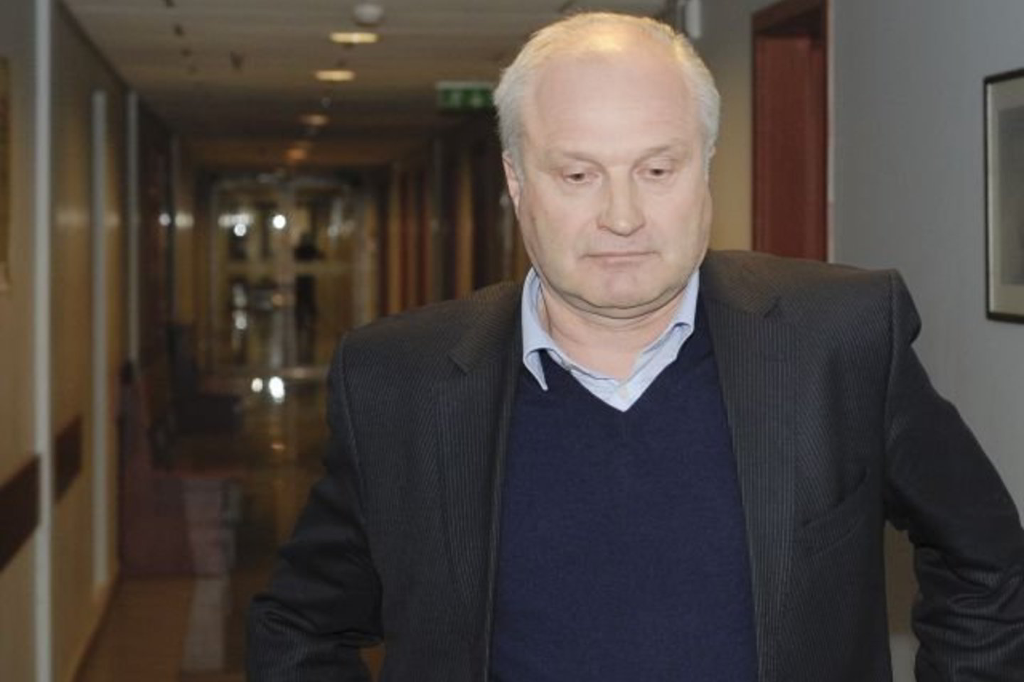 Įsakymu B.Miežutavičius priedus skyrė ir dar dešimčiai darbuotojų, tačiau, kaip pabrėžė teismas, tam jis turėjo teisę.