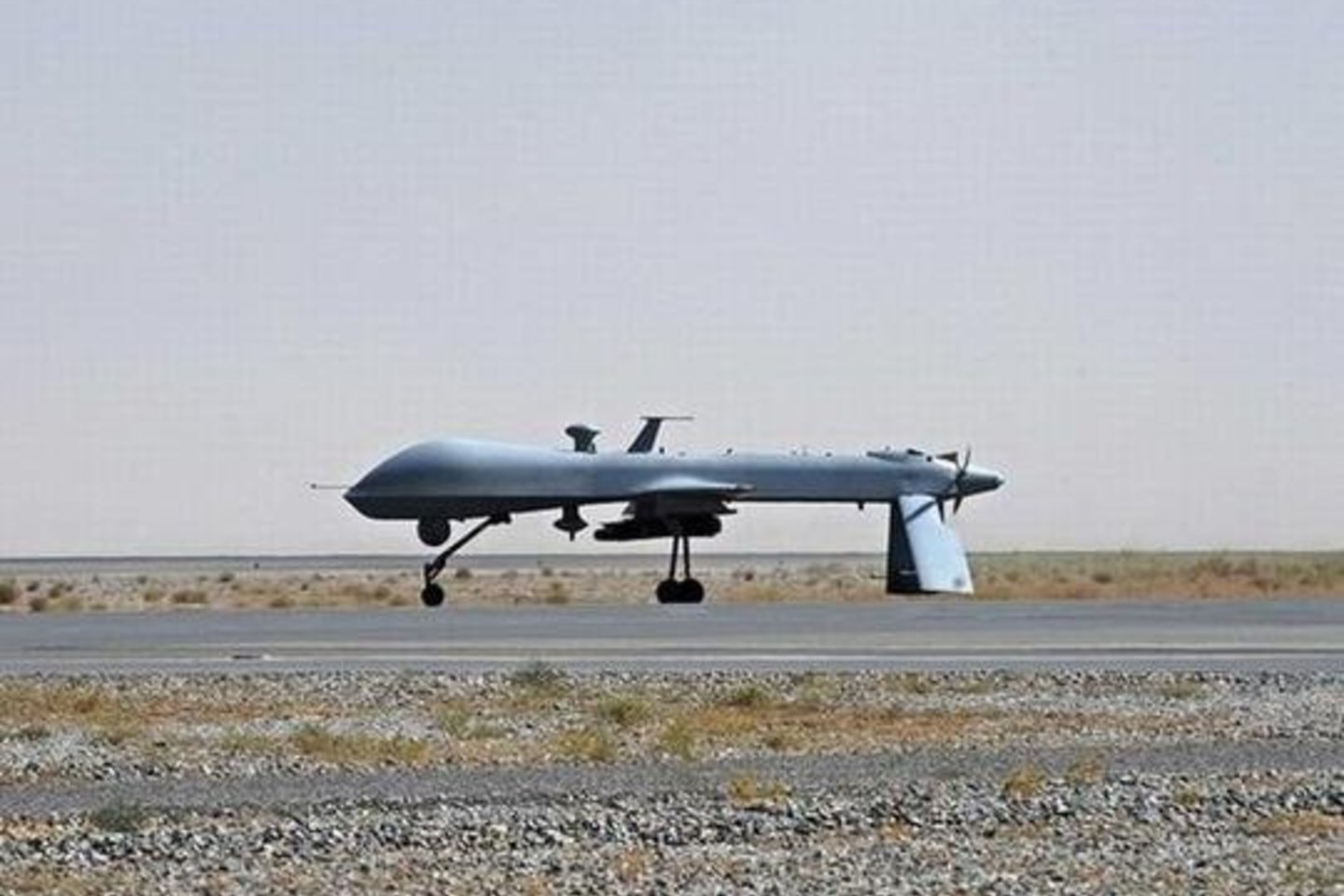 NATO pasitelkė JAV bepiločius lėktuvus.