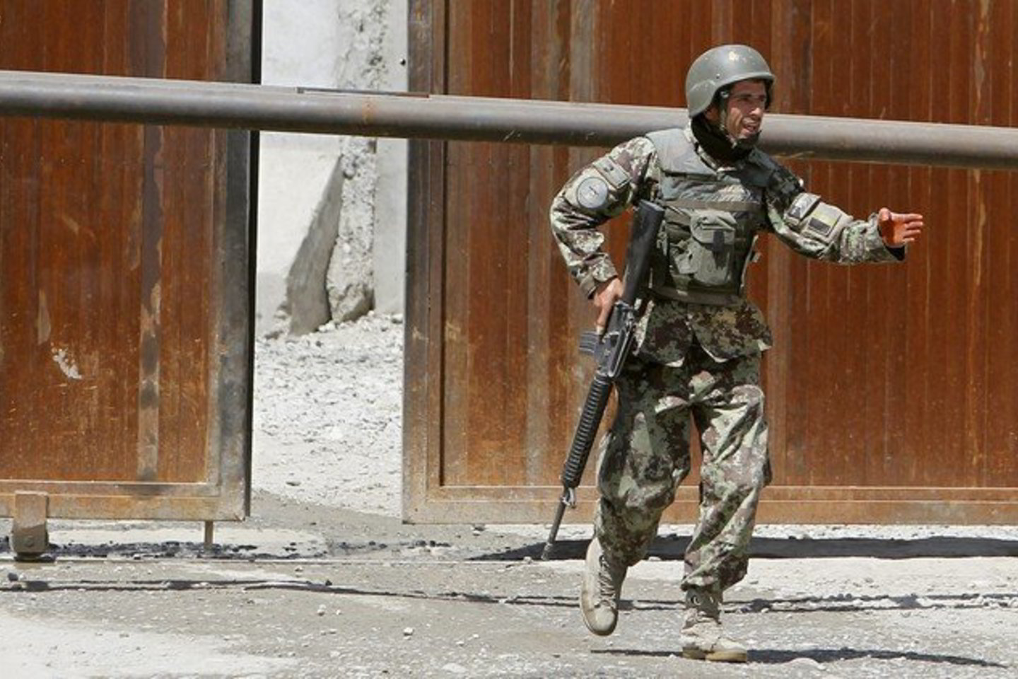 NATO duomenimis, apie 100 „al Qaeda“ narių vis dar veikia Afganistane.