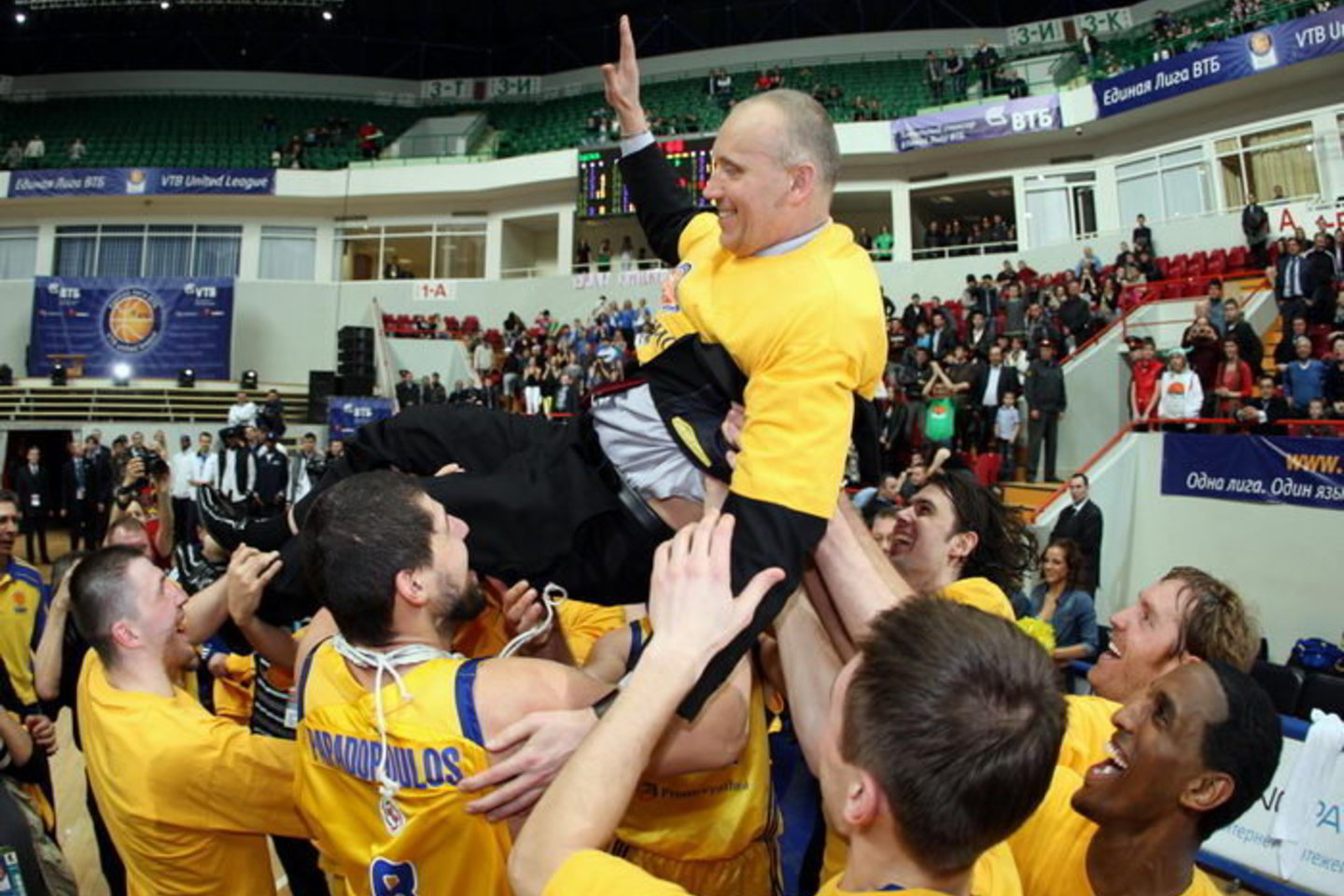 Laimėjęs Kazanėje VTB jungtinės lygos finalo rungtynes prieš Maskvos CSKA R.Kurtinaitis iš karto atsidūrė ant „Chimki“ krepšininkų rankų.