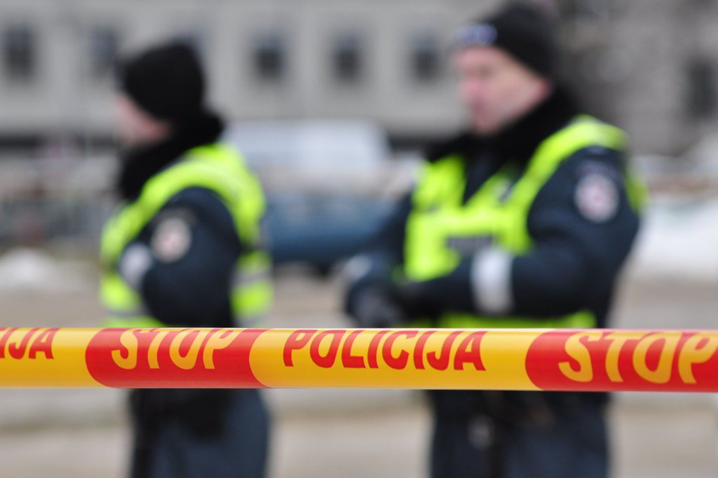 Policijos pareigūnai dėl plėšimų pradėjo ikiteisminius tyrimus.